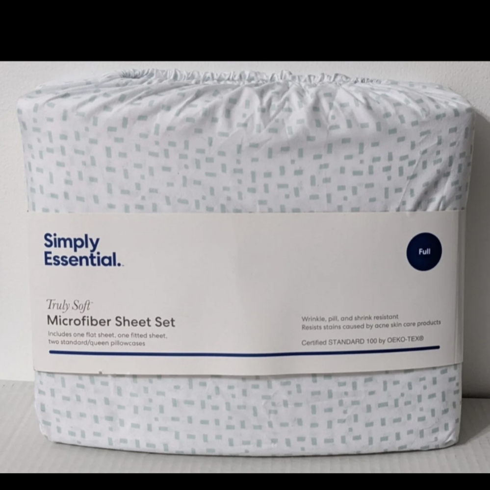 Truly Soft Microfiber Sheet Set, Full Size Sheet Set, Confetti Print, New